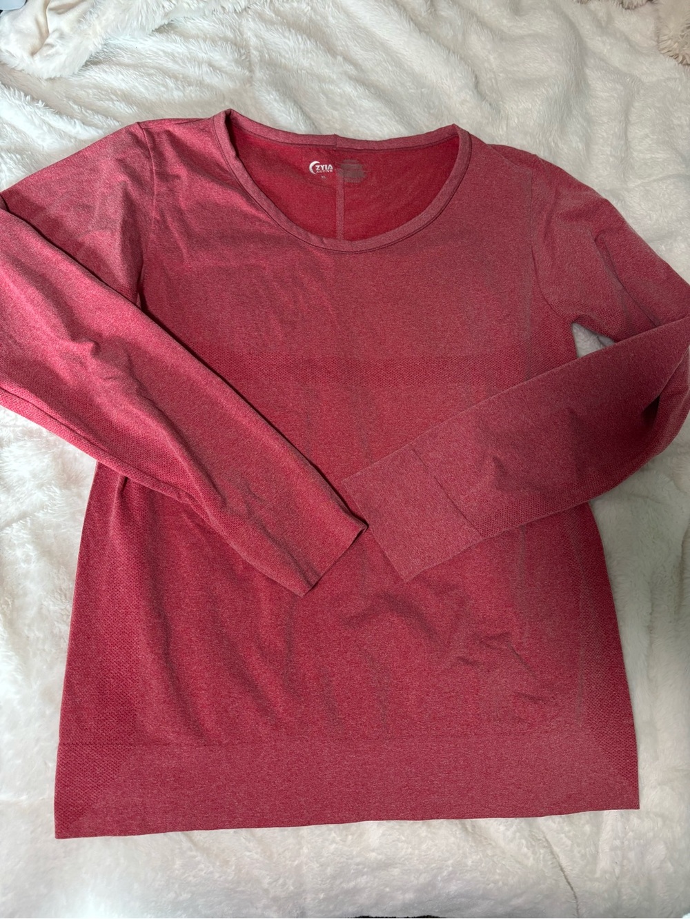 ZYIA Active Heathered Red Active Gym Workout Crewneck Long Sleeve Top